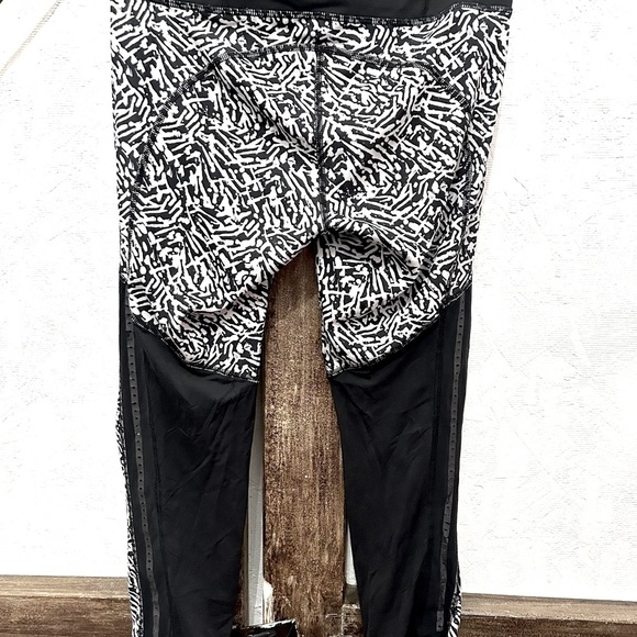 Lululemon leggings size 4 X Soul NY Pace Pusher Crop Leggings sz 4 Luxtreme - Picture 12 of 14